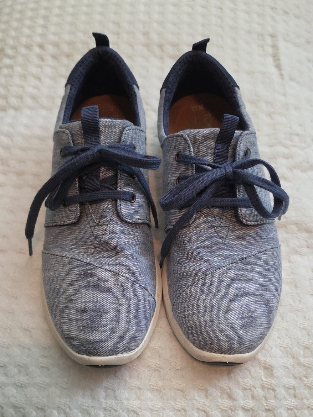 TOMS Size 10 Casual Women's Canvas Lace-Up Sneakers in Blue